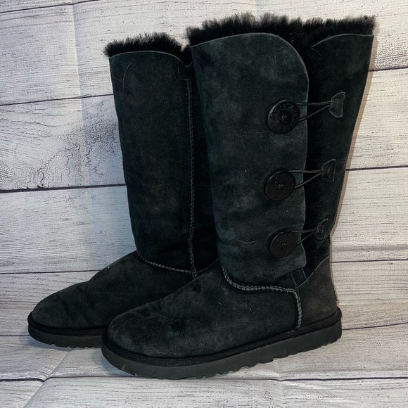UGGs! Tall Bailey button! Size 7 - Picture 1 of 8